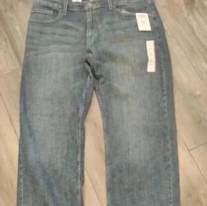 Levis